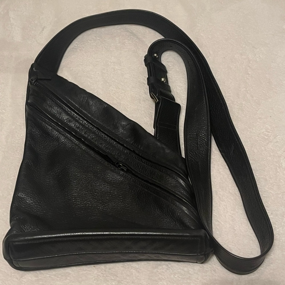 Tom Thomas Leather The Daz Double Angled Zipper Black Leather Purse